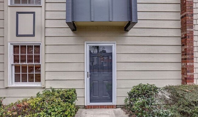 455 Mall Blvd in Savannah, GA - Building Photo - Building Photo