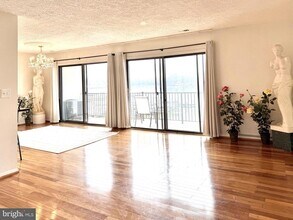 532 Riviera Dr, Unit 532-B in Joppatowne, MD - Building Photo - Building Photo