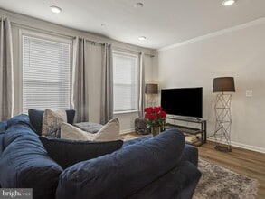 4810 Vista Glen Ln in Lanham, MD - Building Photo - Building Photo