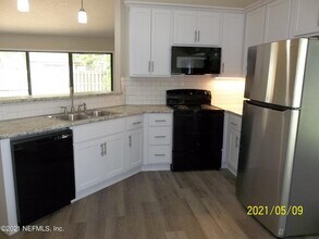 8072 Kilwinning Ln in Jacksonville, FL - Building Photo - Building Photo