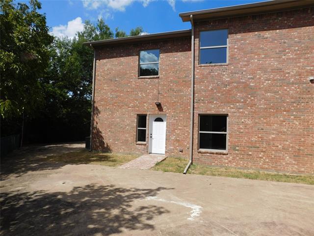 2240 Jackson Cir in Carrollton, TX - Building Photo - Building Photo