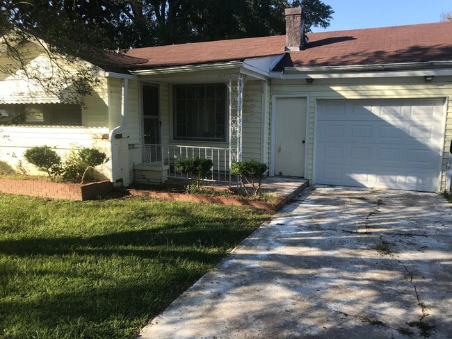 property at 2501 Monroe St