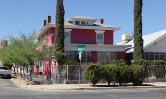 501 E Cliff Dr in El Paso, TX - Building Photo