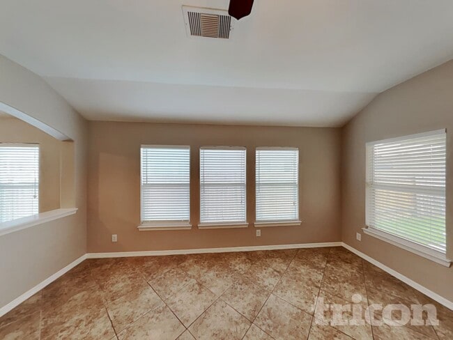 715 Pequin Rd in Crosby, TX - Building Photo - Building Photo