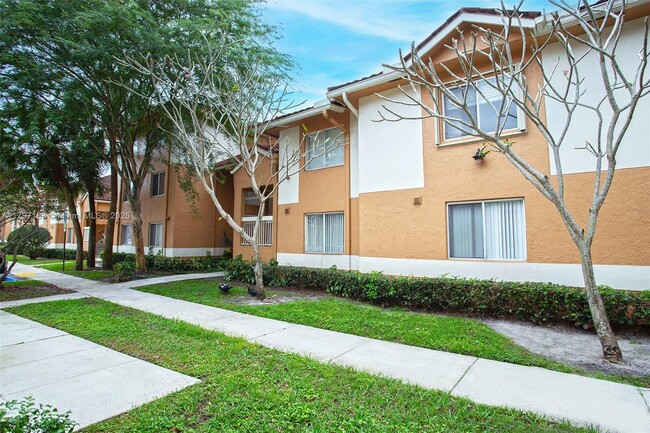 735 NW 92nd Ave in Plantation, FL - Building Photo - Building Photo