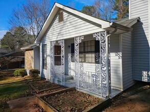 3126 Caliente Ln in Rex, GA - Building Photo - Building Photo