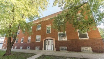 3524 W Grace St, Unit 3602-1 in Chicago, IL - Building Photo