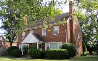 1408 Parcell St in Fredericksburg, VA - Building Photo