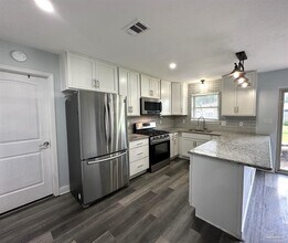 5272 Westwind Cir in Pensacola, FL - Building Photo - Building Photo