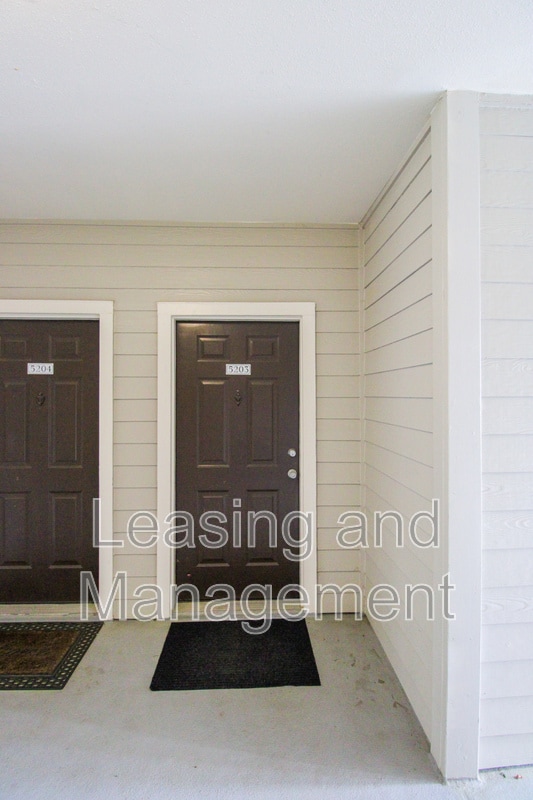 700 Daniel Ellis Dr in Charleston, SC - Foto de edificio - Building Photo