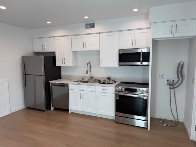 18906 Lassen St in Los Angeles, CA - Building Photo - Building Photo