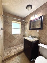 4328 Roanoke Pkwy in Kansas City, MO - Building Photo - Building Photo