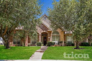 1529 Rusticwood Dr in Desoto, TX - Building Photo