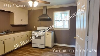 6614 E Wakefield Dr in Little Rock, AR - Building Photo - Building Photo