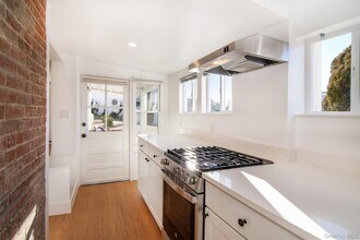 9 N Buckhout St in Irvington, NY - Building Photo - Building Photo