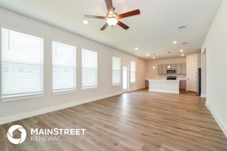 328 Whiteheart Drive in DeLand, FL - Building Photo - Building Photo
