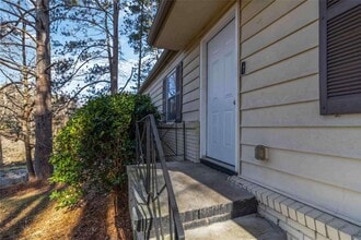 2361 Swallow Cir SE in Atlanta, GA - Building Photo - Building Photo