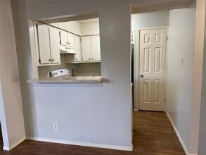 8909 Parkfield Dr in Austin, TX - Building Photo - Building Photo