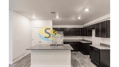 3851 Hollycrest St in Ft. Myers, FL - Foto de edificio - Building Photo
