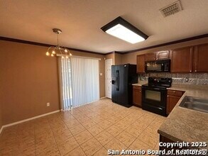9210 Silver Vista in San Antonio, TX - Building Photo - Building Photo