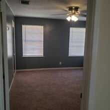 1014 Randall St in Taylor, TX - Building Photo - Building Photo