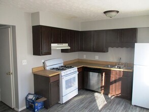 1502 Ensign Dr in Normal, IL - Building Photo - Building Photo