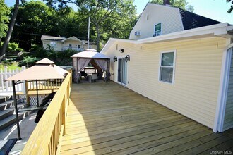 22 Hillside Ave in Tuxedo Park, NY - Building Photo - Building Photo