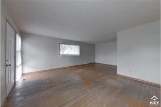 2807 W Maxwell Ave in Wichita, KS - Building Photo - Building Photo