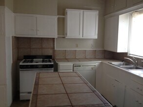 117 E Norwood Ct, Unit #1 in San Antonio, TX - Foto de edificio - Building Photo