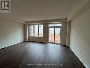 118 McGill Ave in Erin, ON - Building Photo - Building Photo