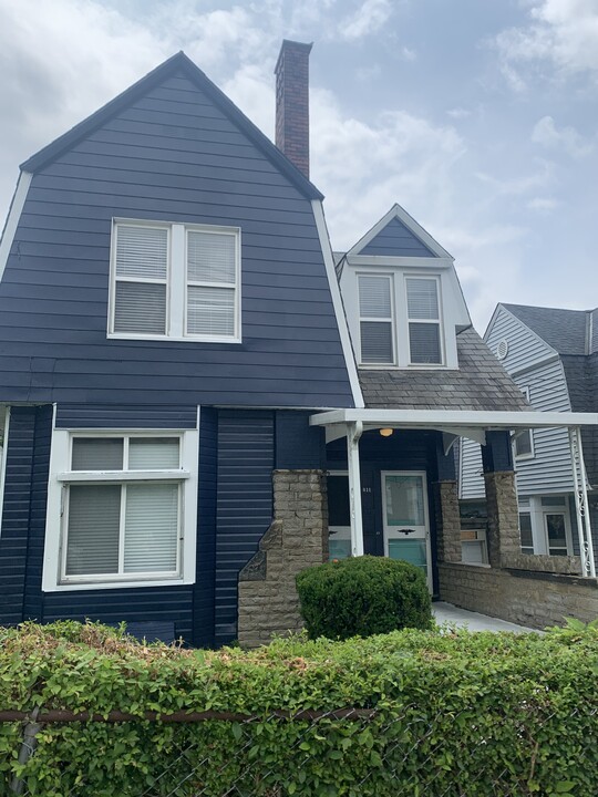 411 Mcgregor Ave in Cincinnati, OH - Foto de edificio