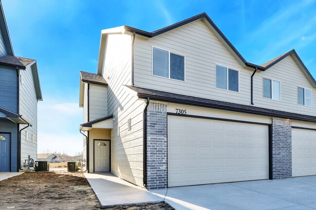 7243 E 34th St N in Wichita, KS - Building Photo - Building Photo