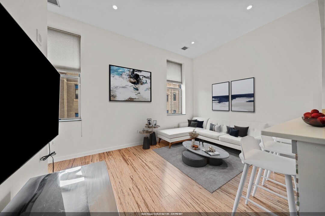 232 Pavonia Ave-Unit -508x in Jersey City, NJ - Building Photo