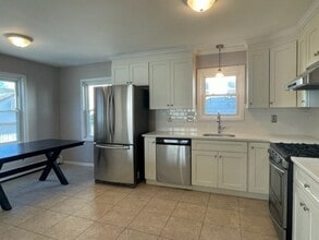 40 Center St in Woburn, MA - Building Photo - Building Photo