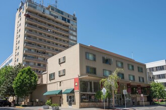 Park Place Apartments in Sacramento, CA - Building Photo - Building Photo