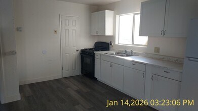 1888-1924 Branstetter Ln in Redding, CA - Building Photo - Building Photo