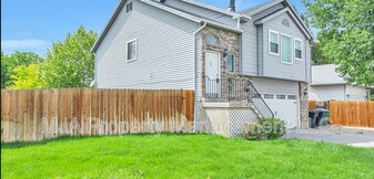 5674 Magic Isle Ln in Salt Lake City, UT - Building Photo