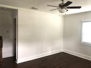 1206 E Main St in Millville, NJ - Building Photo - Building Photo