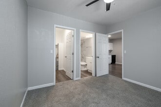 Westside Commons in Tucson, AZ - Foto de edificio - Interior Photo