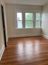 63 Raymond St, Unit #2 in Stratford, CT - Building Photo - Building Photo