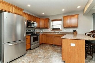 160 War Admiral Lane in North Liberty, IA - Building Photo - Building Photo