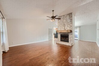 414 River Point Dr in Woodstock, GA - Building Photo - Building Photo