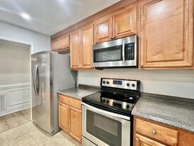 323 Frank Dr in Charlotte, NC - Building Photo
