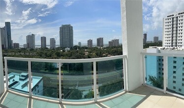 1723 SW 2nd Ave in Miami, FL - Building Photo - Building Photo