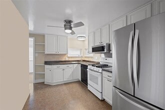 3353 McRoberts Rd in Pittsburgh, PA - Building Photo - Building Photo