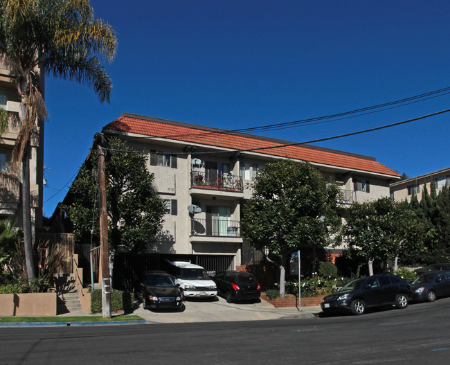 11525 Rochester Ave in Los Angeles, CA - Building Photo - Building Photo