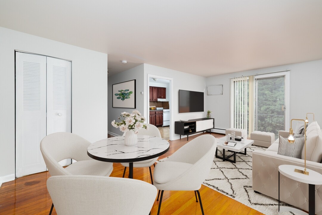 Drexel Apartments in Drexel Hill, PA - Building Photo