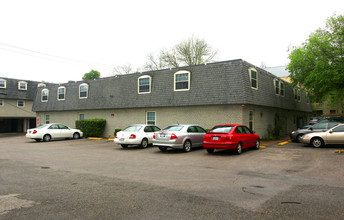 Hyde Park I & II in Austin, TX - Foto de edificio - Building Photo