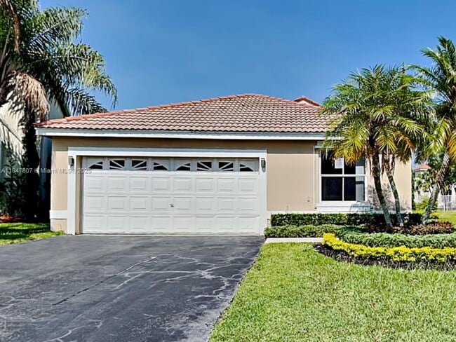 927 Stanton Dr in Weston, FL - Building Photo - Building Photo