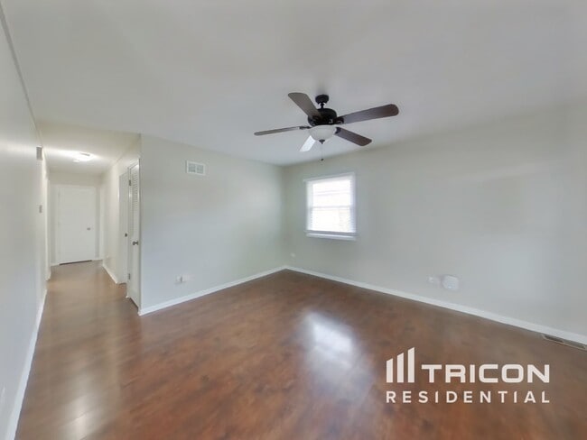3937 Dartmouth Ave N in St. Petersburg, FL - Building Photo - Building Photo